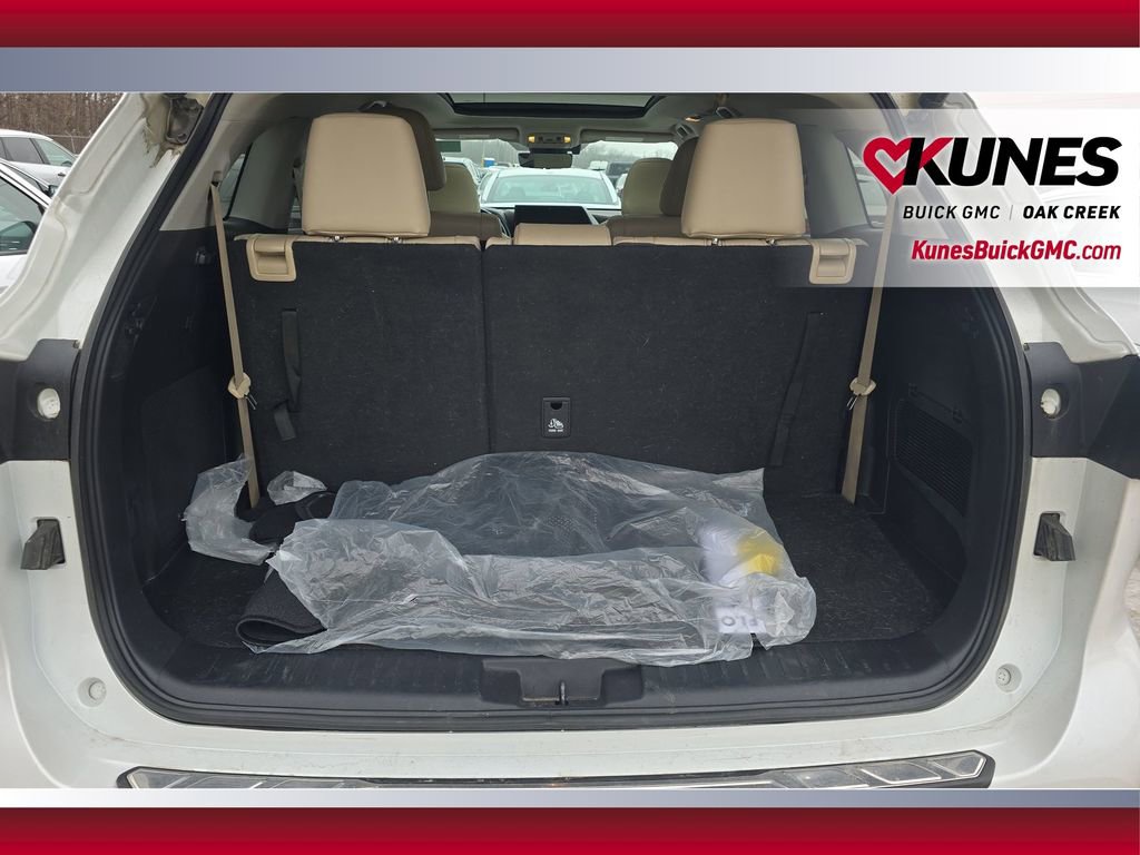 Used 2022 Toyota Highlander Platinum image 17