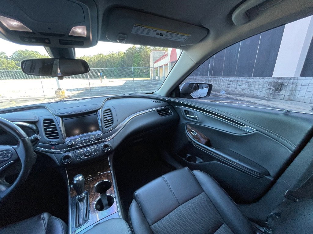 Used 2015 Chevrolet Impala LT FWD image 24