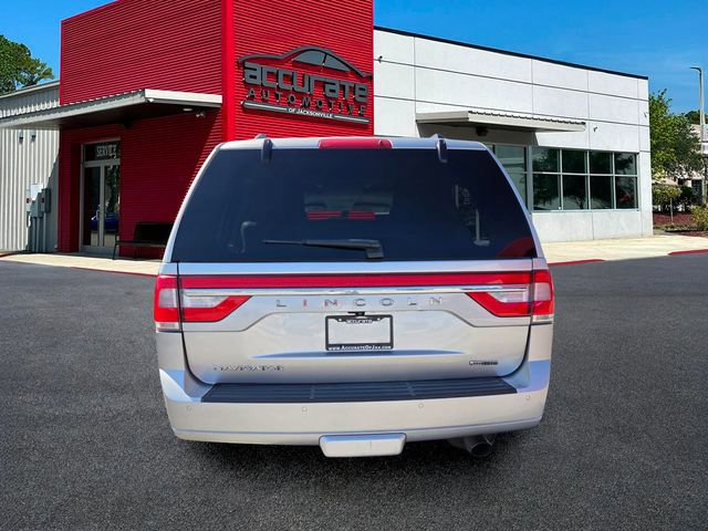 Used 2016 Lincoln Navigator Select AWD/4WD image 4