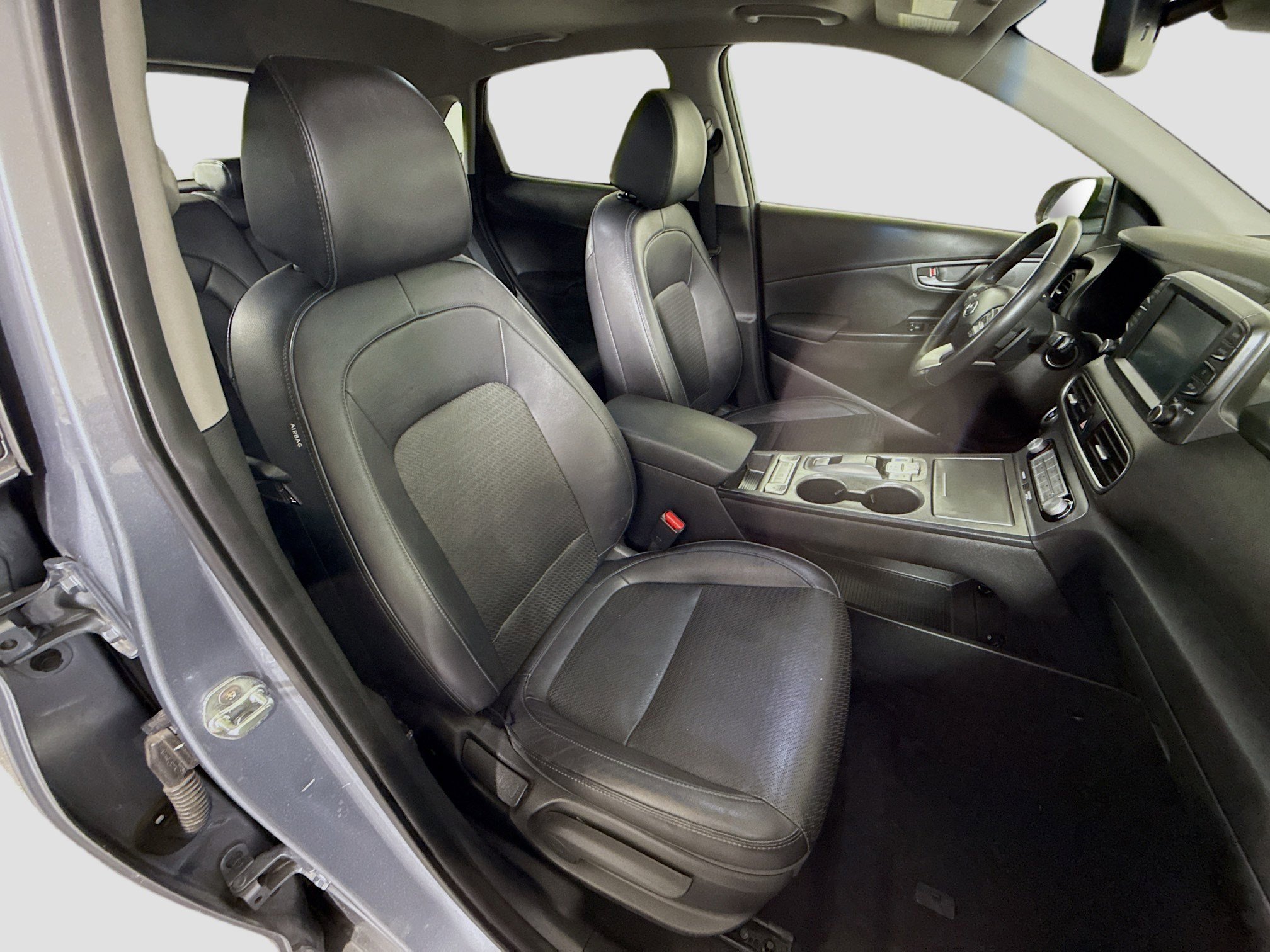 Used 2021 Hyundai Kona Limited image 29