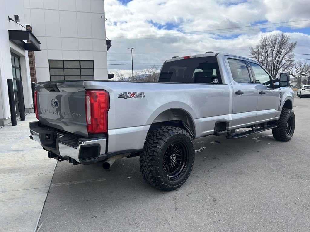 Used 2024 Ford F350 XLT image 6