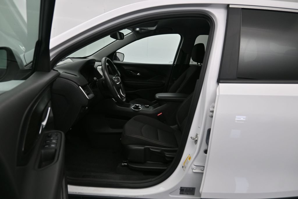 Used 2024 GMC Terrain SLE AWD/4WD image 19