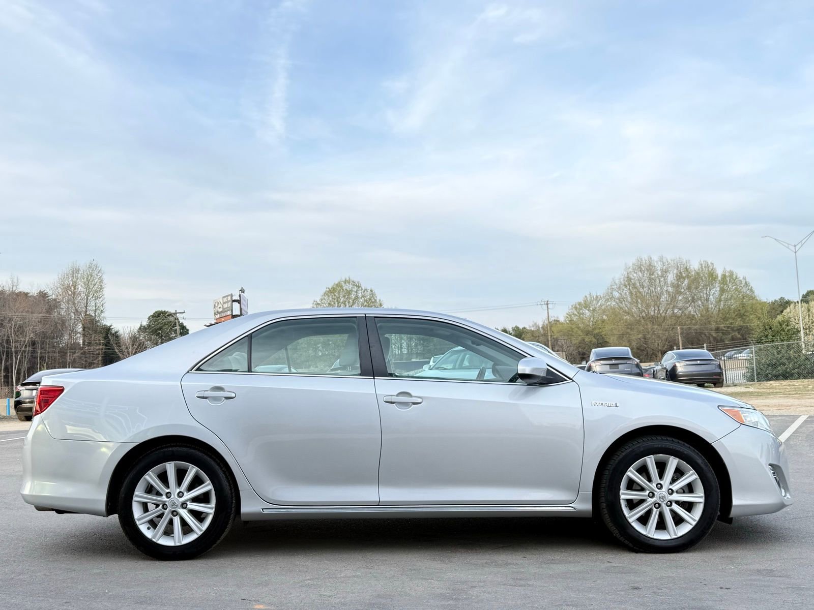 Used 2013 Toyota Camry XLE w/ Convenience Pkg image 6