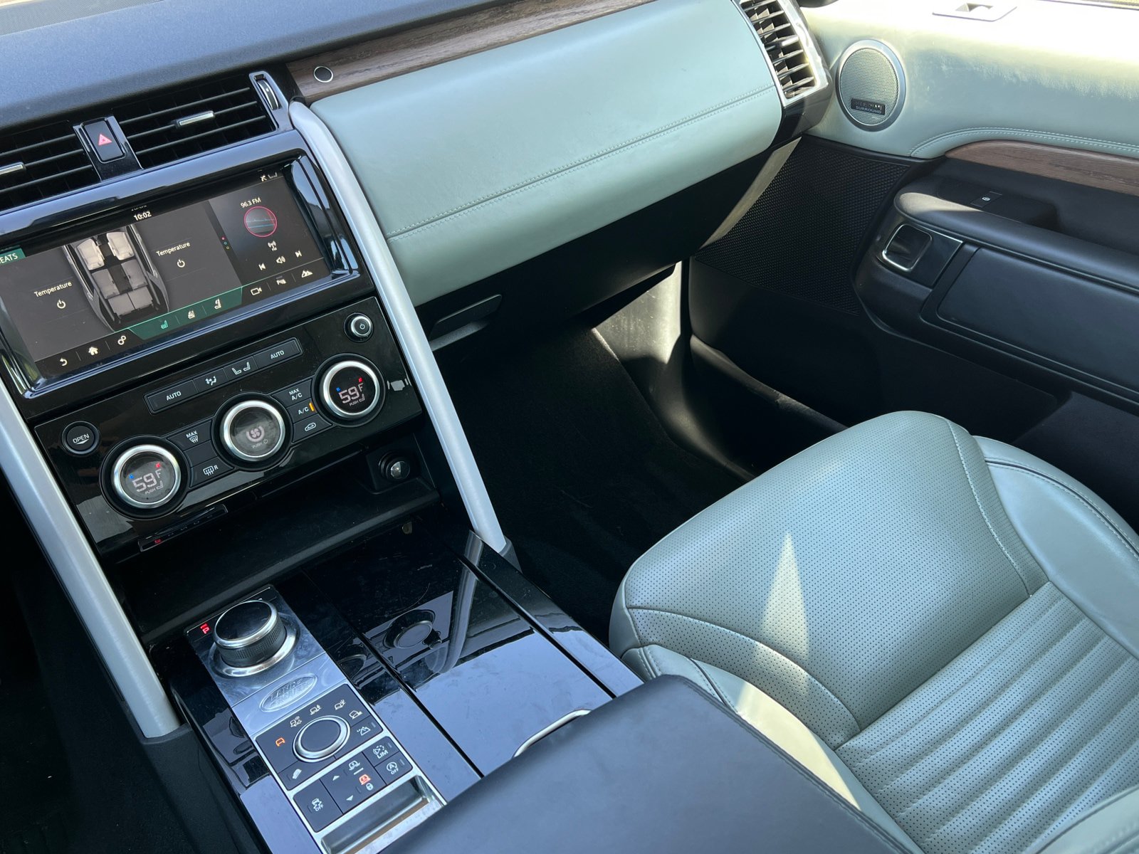 Used 2018 Land Rover Discovery HSE Luxury AWD/4WD image 35