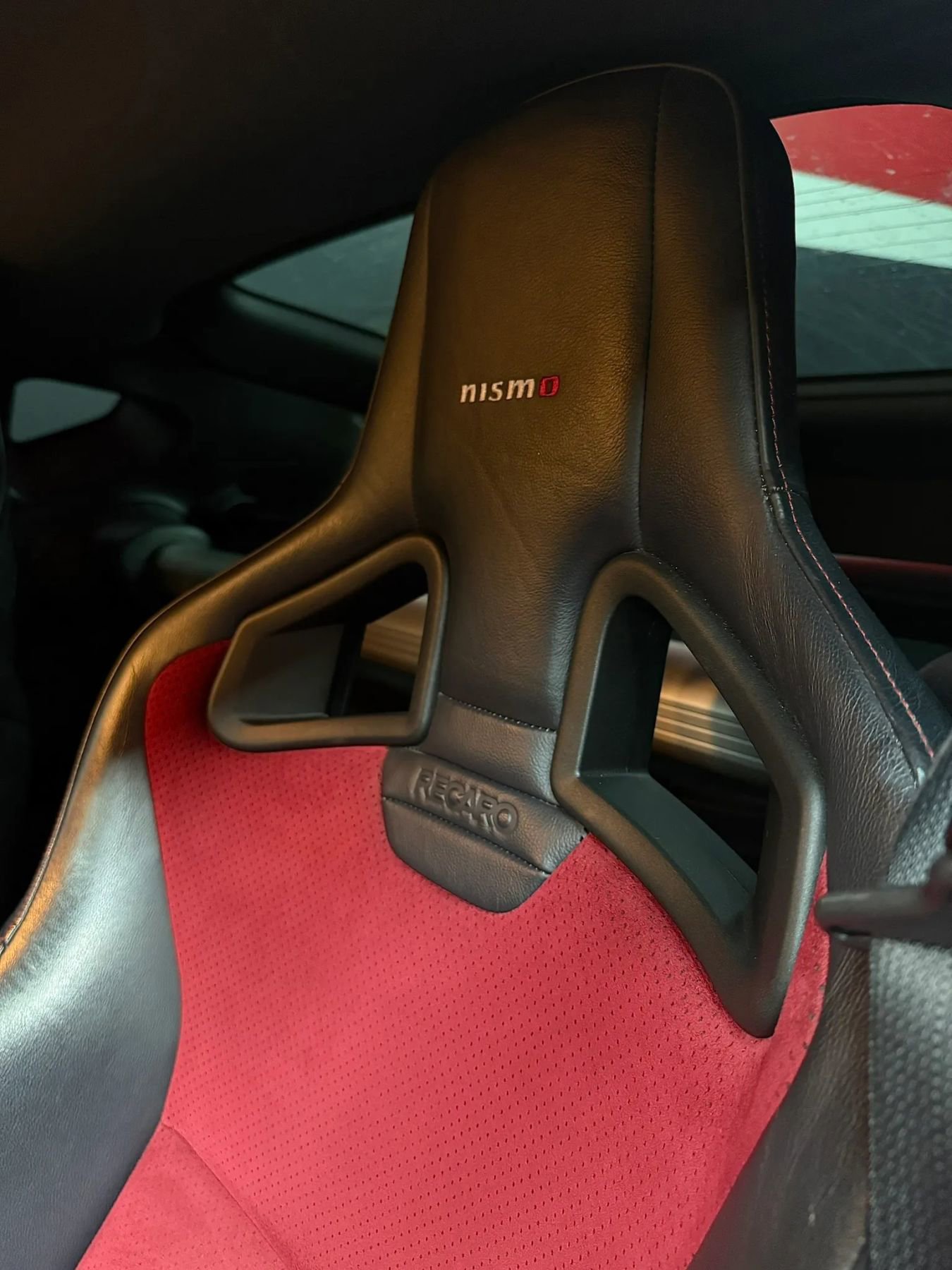 Used 2017 Nissan 370Z NISMO RWD image 10
