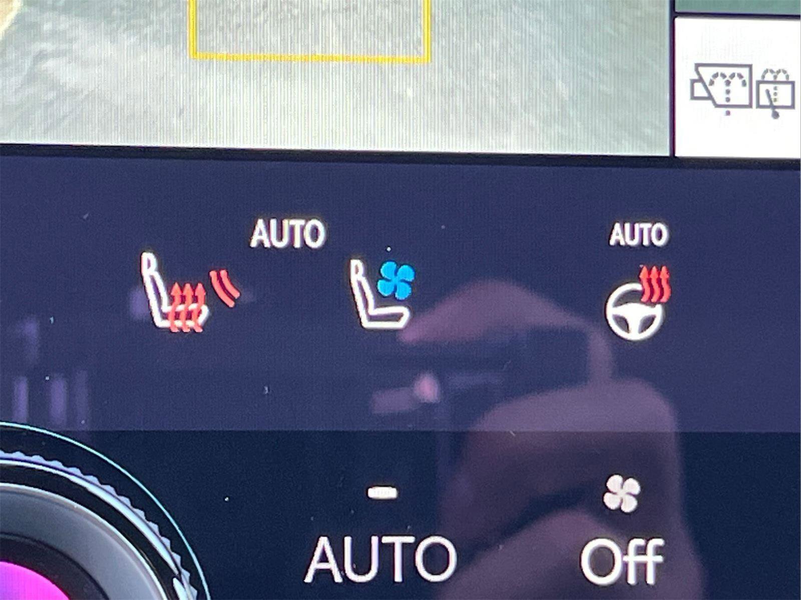 New 2025 Lexus RX 450h AWD w/ Luxury Package image 24