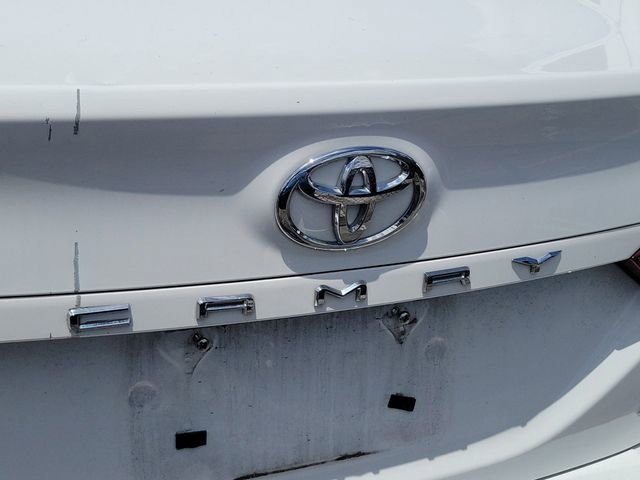 Used 2024 Toyota Camry LE FWD image 5