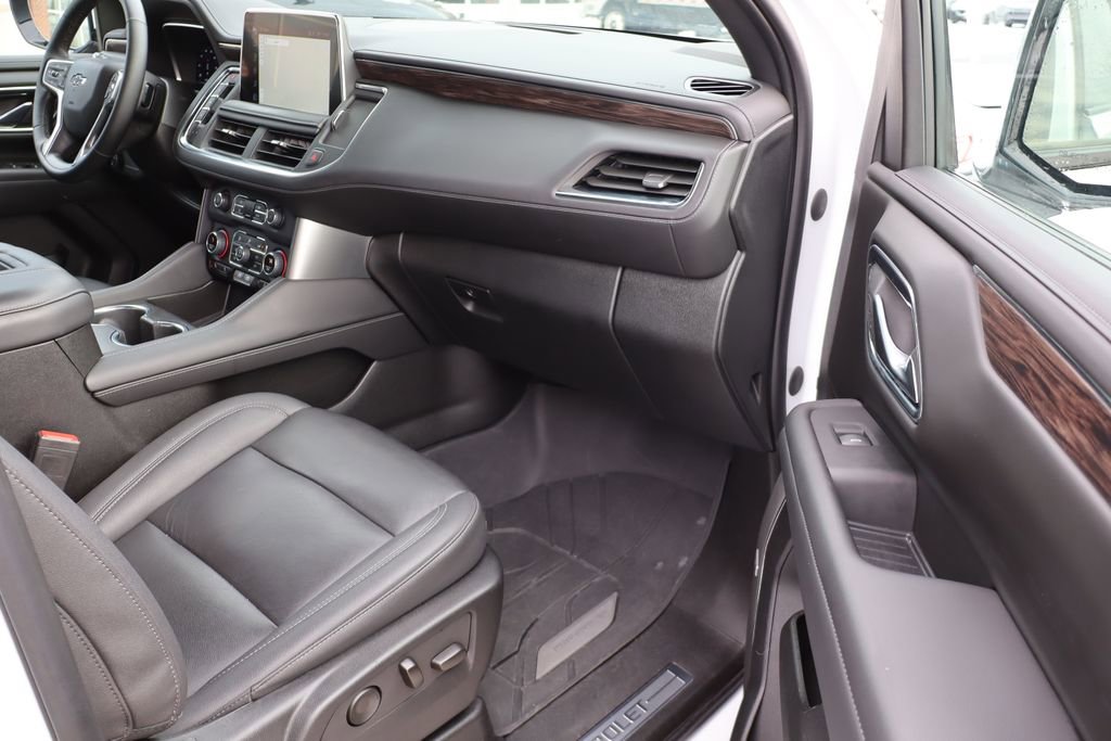Used 2023 Chevrolet Suburban Z71 w/ Luxury Package image 56