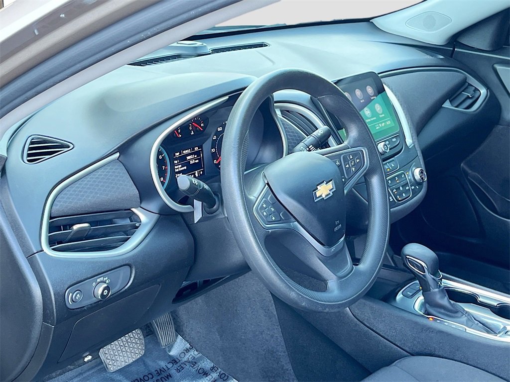 Used 2022 Chevrolet Malibu LT image 9
