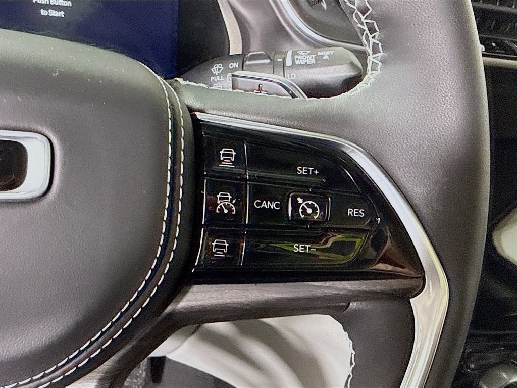 Used 2022 Jeep Grand Cherokee Overland AWD/4WD image 25