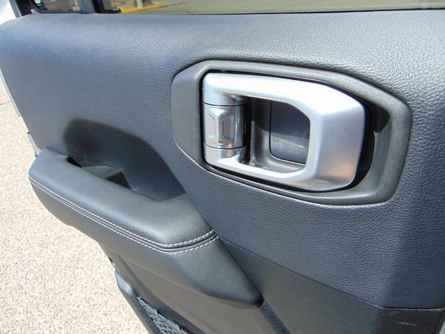 Used 2019 Jeep Wrangler Unlimited Sahara AWD/4WD image 23