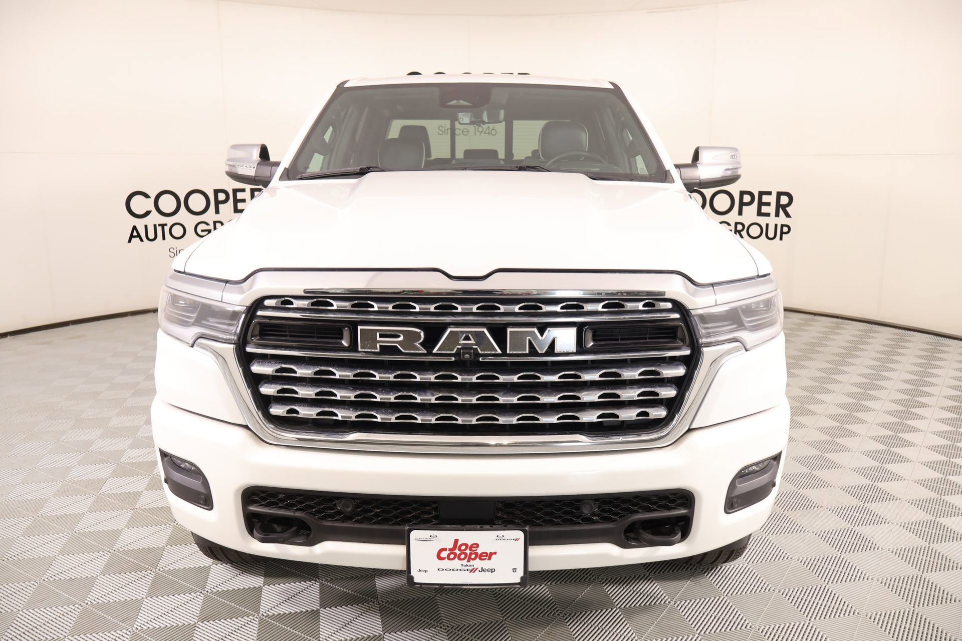 Used 2025 RAM 1500 Limited AWD/4WD image 10