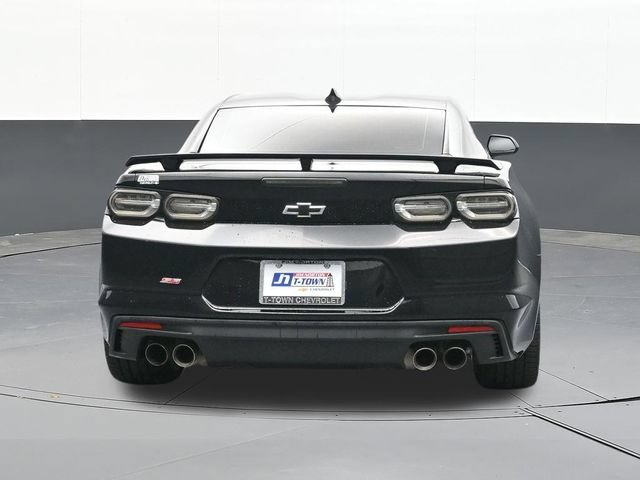 Used 2019 Chevrolet Camaro SS RWD image 11
