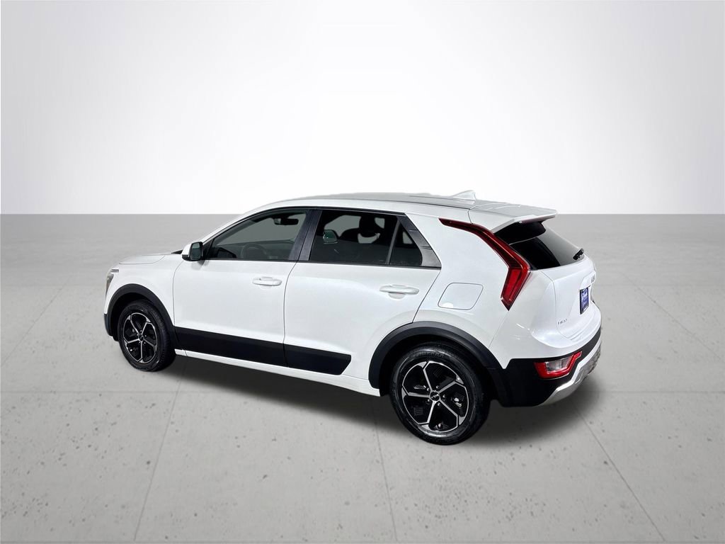 Certified 2023 Kia Niro LX image 9