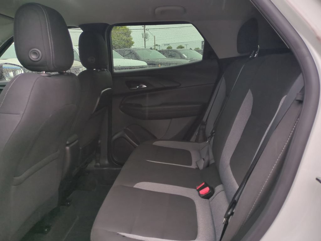 Used 2023 Chevrolet TrailBlazer LS FWD image 16