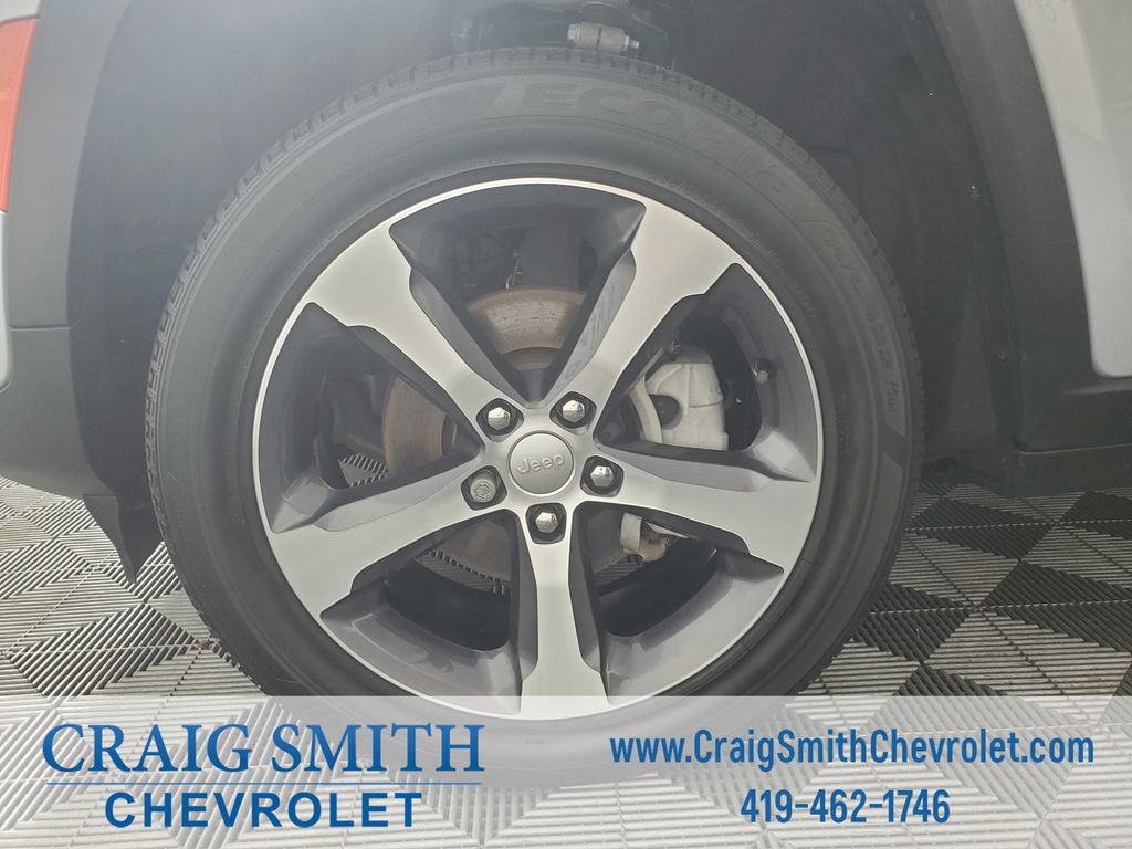 Used 2023 Jeep Grand Cherokee Limited AWD/4WD image 33