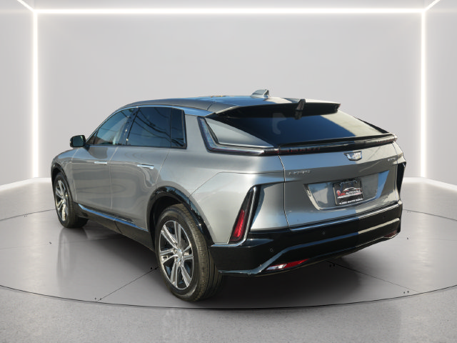 Used 2024 Cadillac Lyriq Luxury w/ LPO, Floor Liner Package AWD/4WD image 3