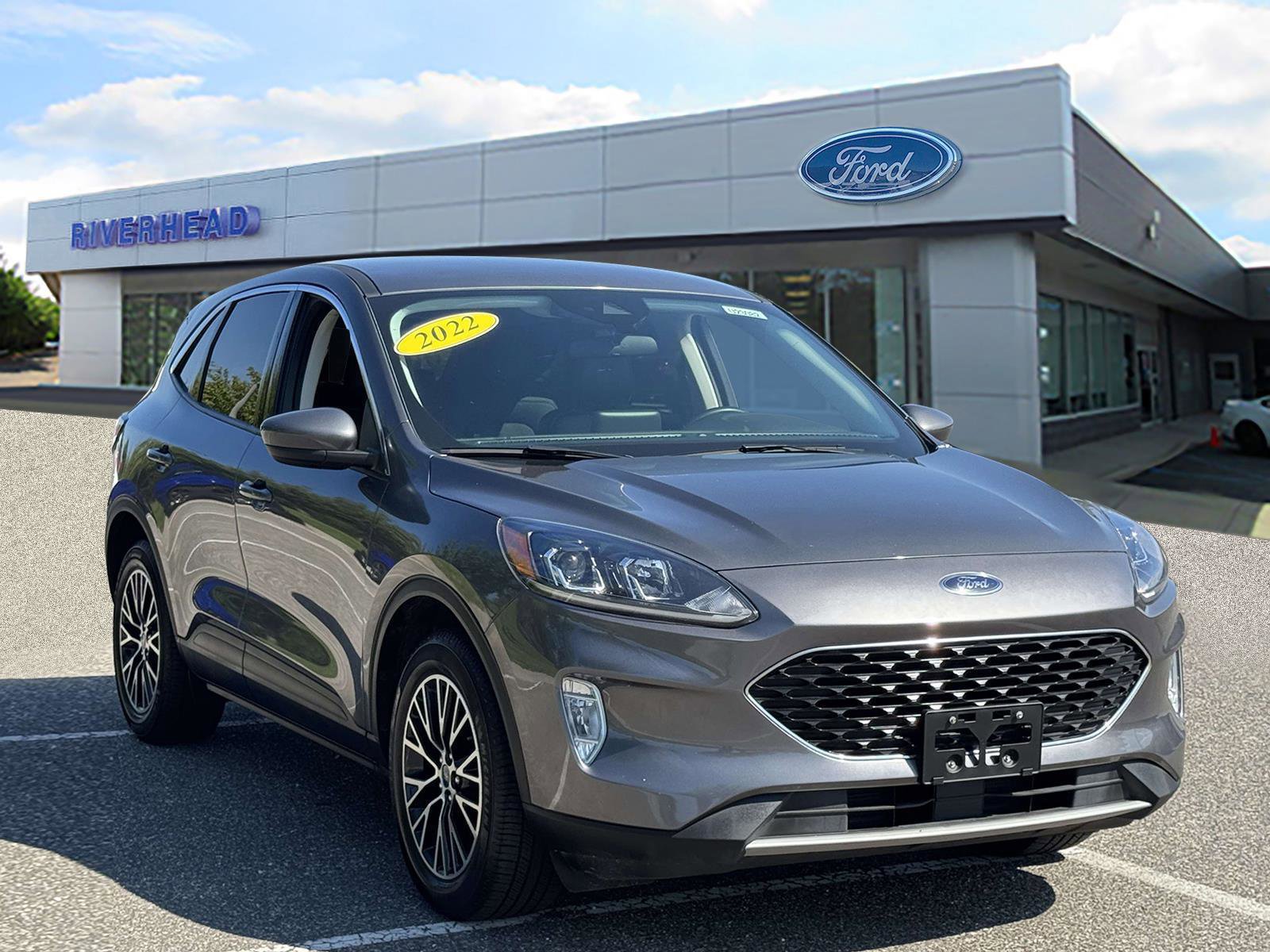 Used 2022 Ford Escape SEL image 2