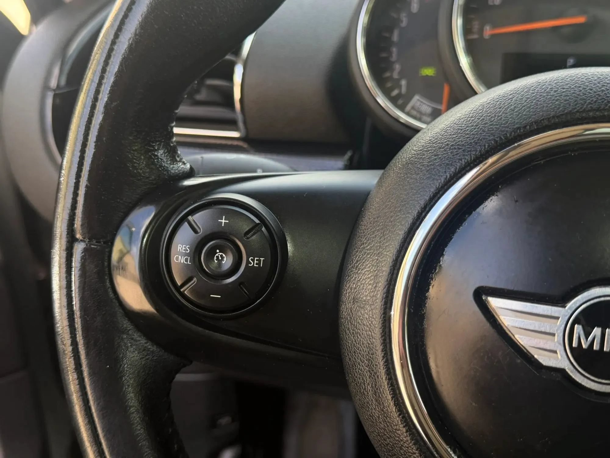 Used 2016 MINI Cooper Clubman FWD image 16