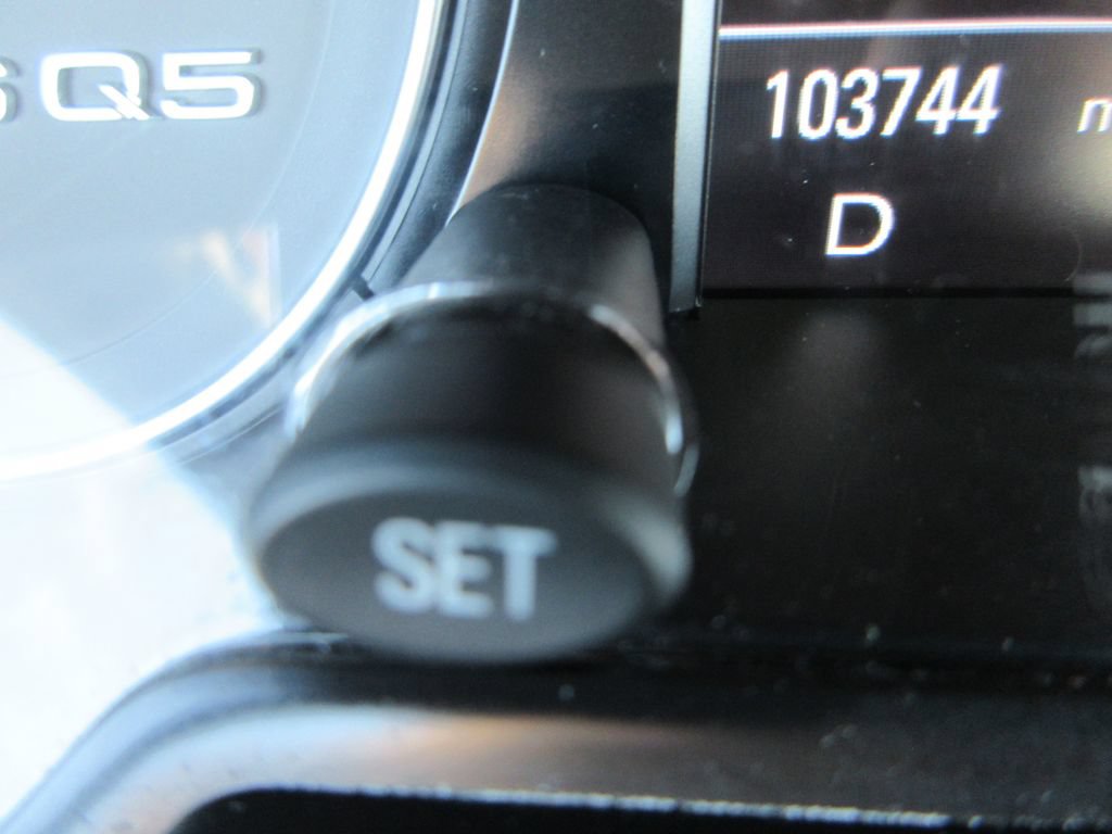 Used 2016 Audi SQ5 Premium Plus w/ Technology Package AWD/4WD image 35