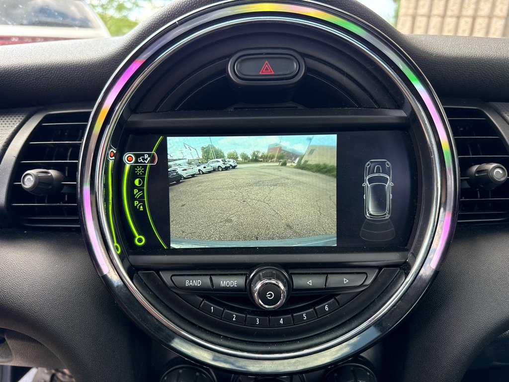 Used 2017 MINI Cooper 2-Door Hardtop FWD image 9
