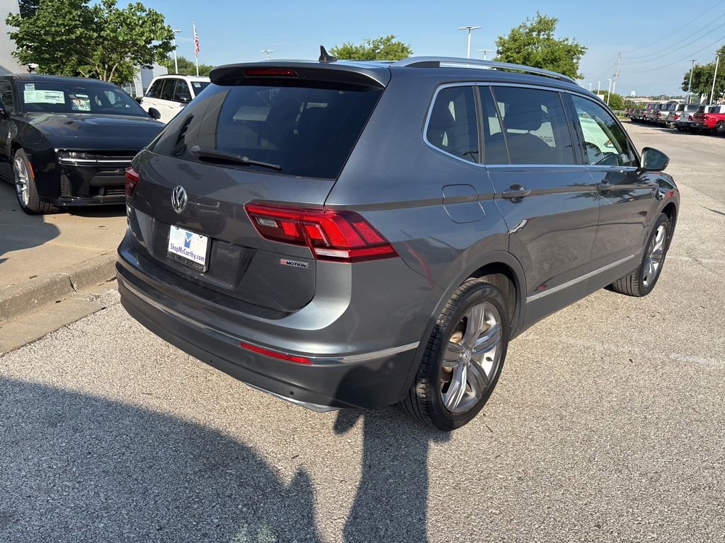 Used 2020 Volkswagen Tiguan SEL AWD/4WD image 25