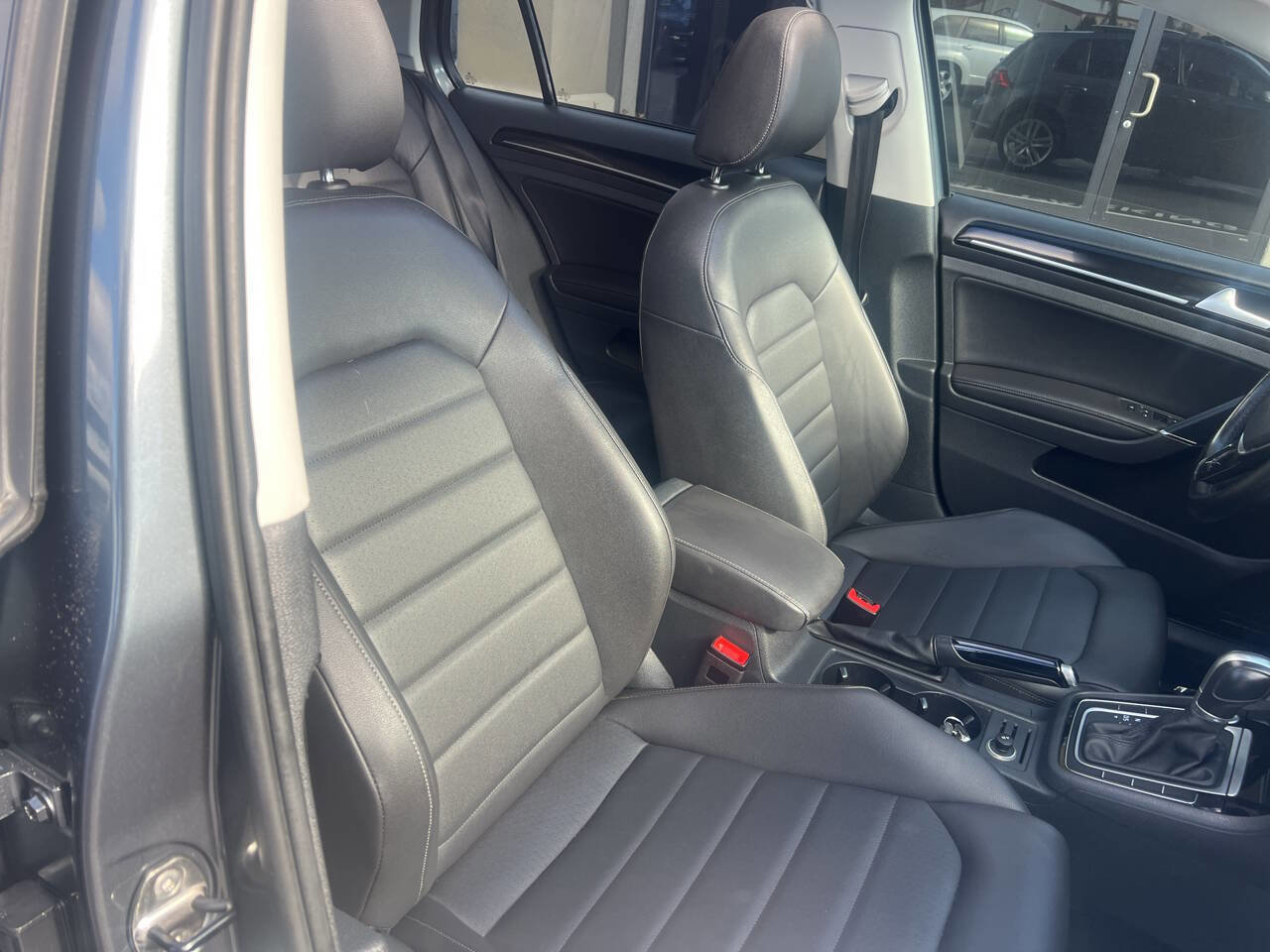 Used 2015 Volkswagen Golf SEL image 19