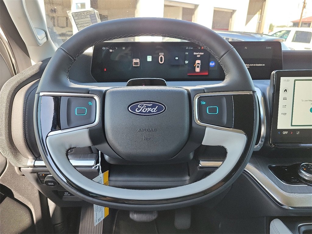 New 2025 Ford Expedition Max Platinum image 19