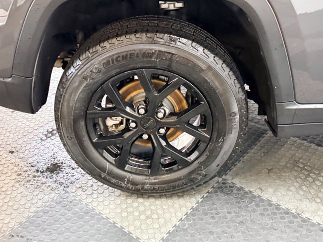 Certified 2024 Jeep Grand Cherokee Altitude AWD/4WD image 13