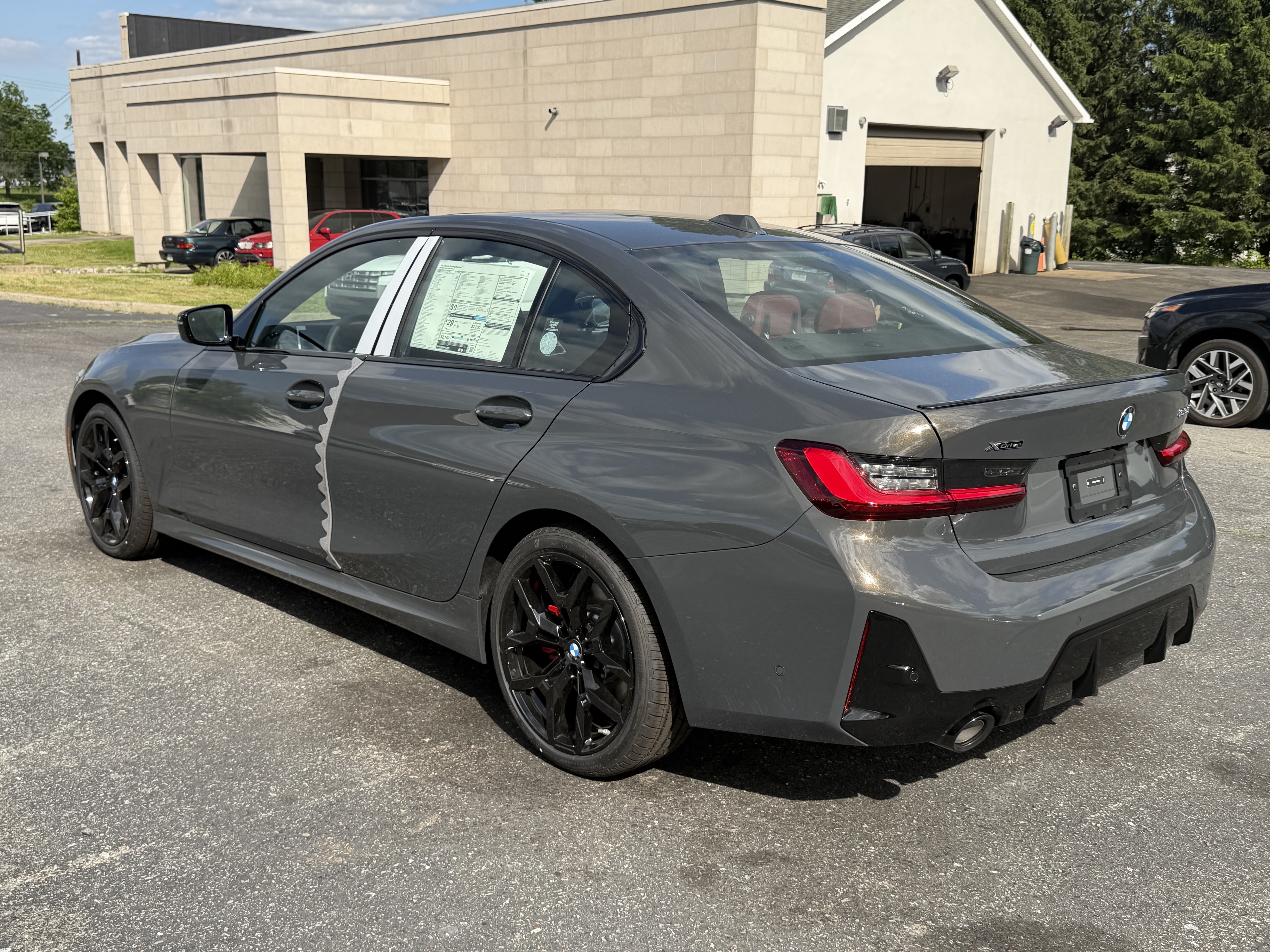 Used 2026 BMW 330i xDrive Sedan w/ M Sport Package AWD/4WD image 6