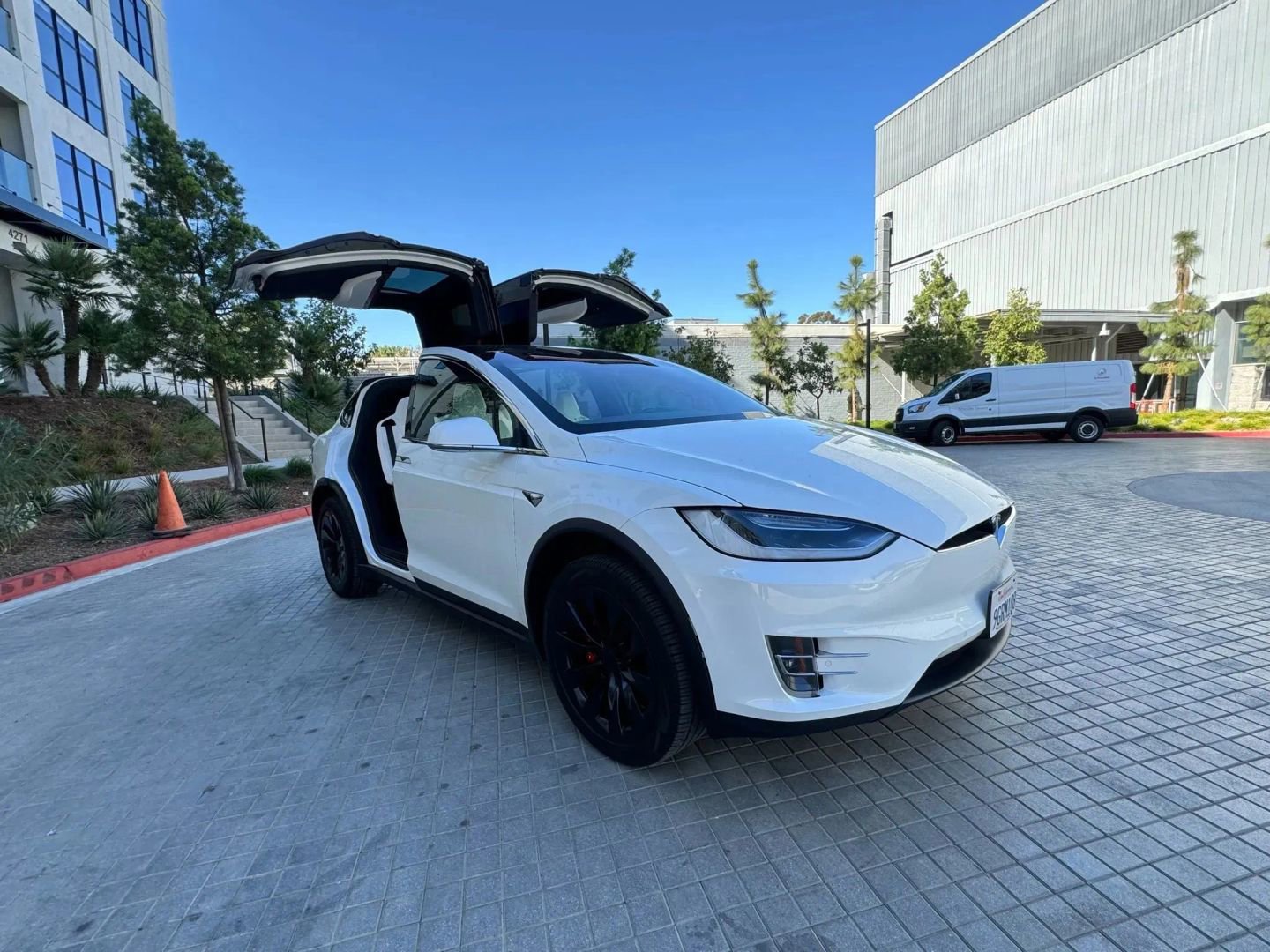 Used 2020 Tesla Model X Performance AWD/4WD image 5