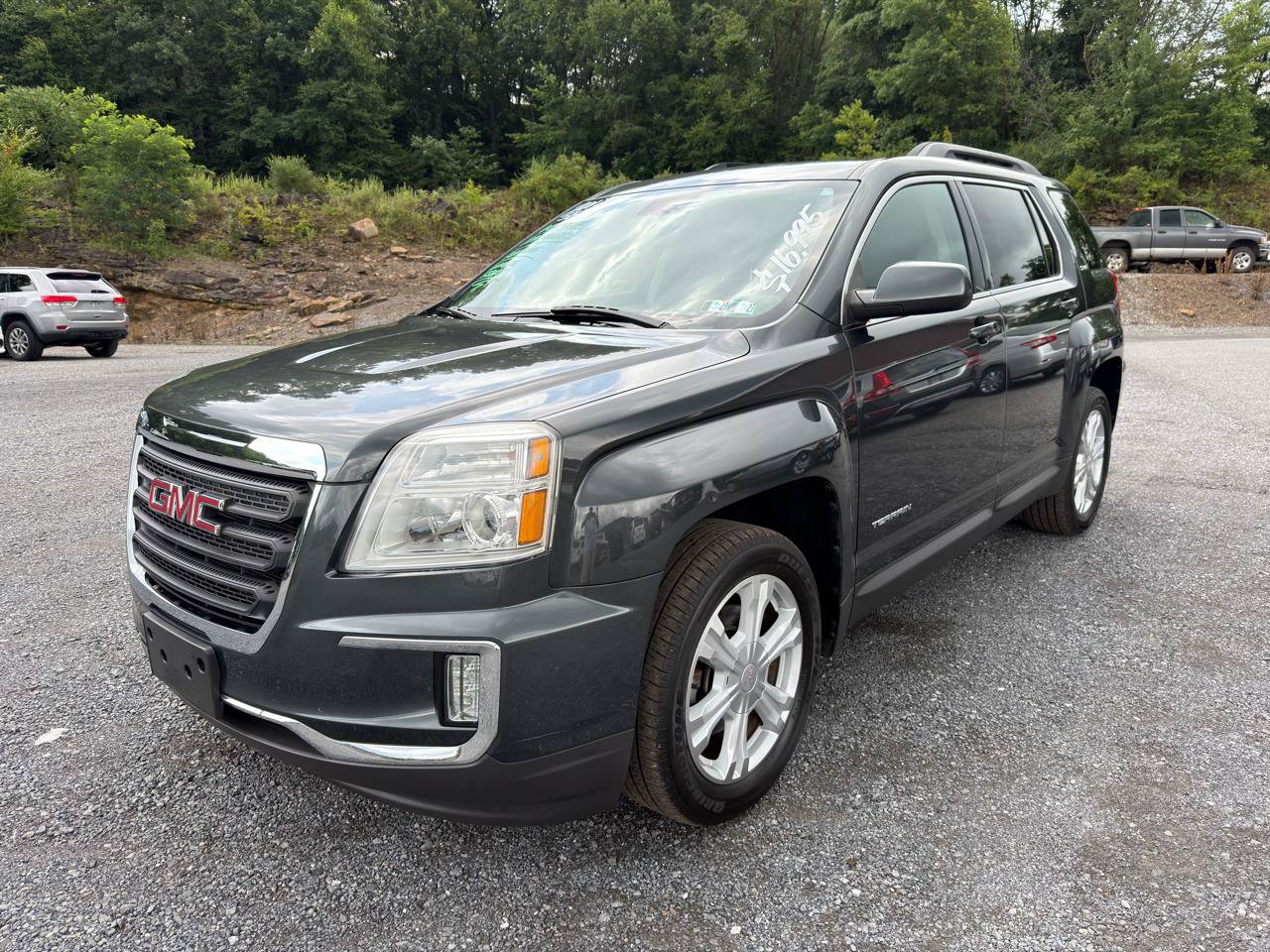 Used 2017 GMC Terrain SLE w/ Driver Alert Package I AWD/4WD image 3