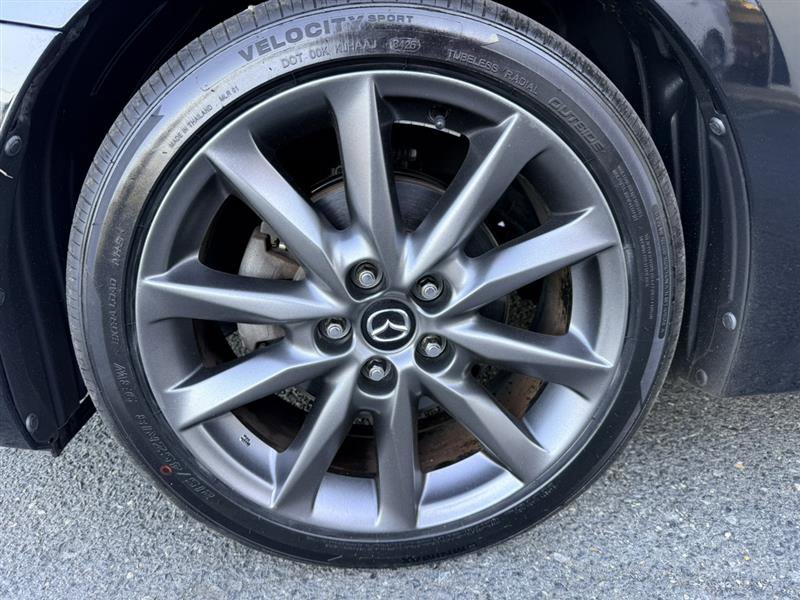Used 2018 MAZDA MAZDA3 Touring FWD image 9