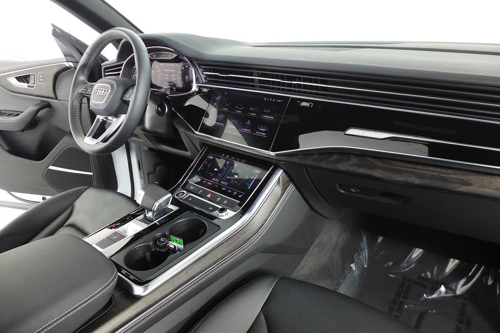 Used 2023 Audi Q8 Premium Plus w/ Premium Plus Package image 13