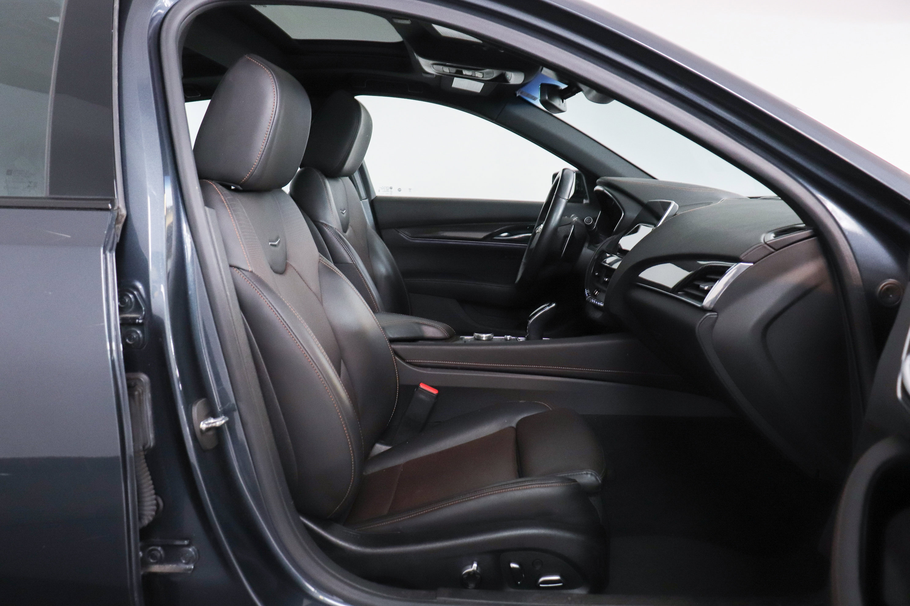 Used 2022 Cadillac CT5 Sport w/ Climate Package image 12