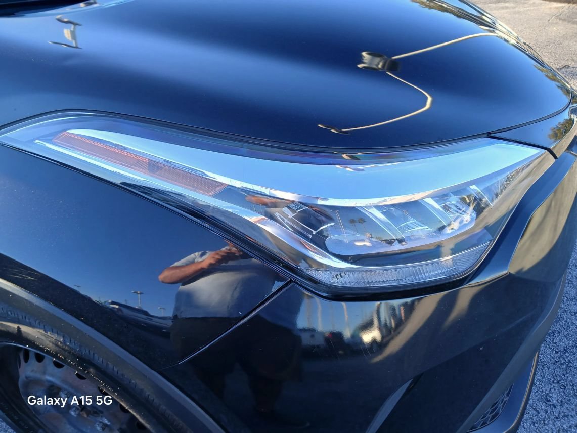 Used 2020 Toyota C-HR LE FWD image 20