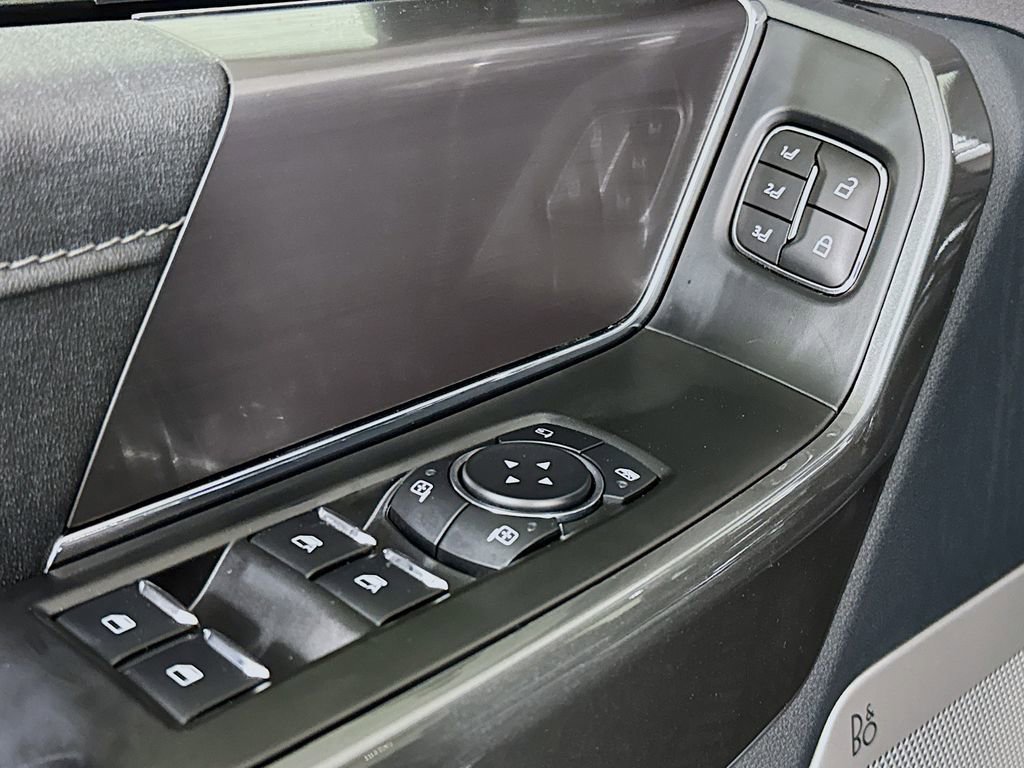 Used 2023 Ford F150 Lariat w/ Equipment Group 502A High image 15