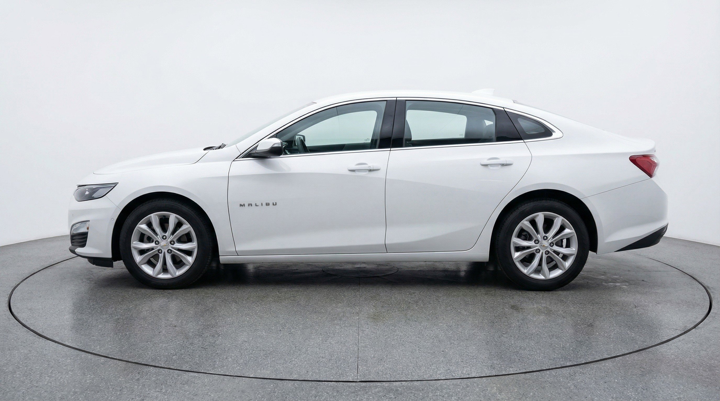 Used 2024 Chevrolet Malibu LT image 5