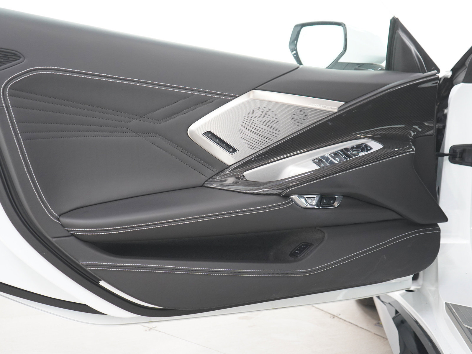 Used 2024 Chevrolet Corvette E-Ray AWD/4WD image 18