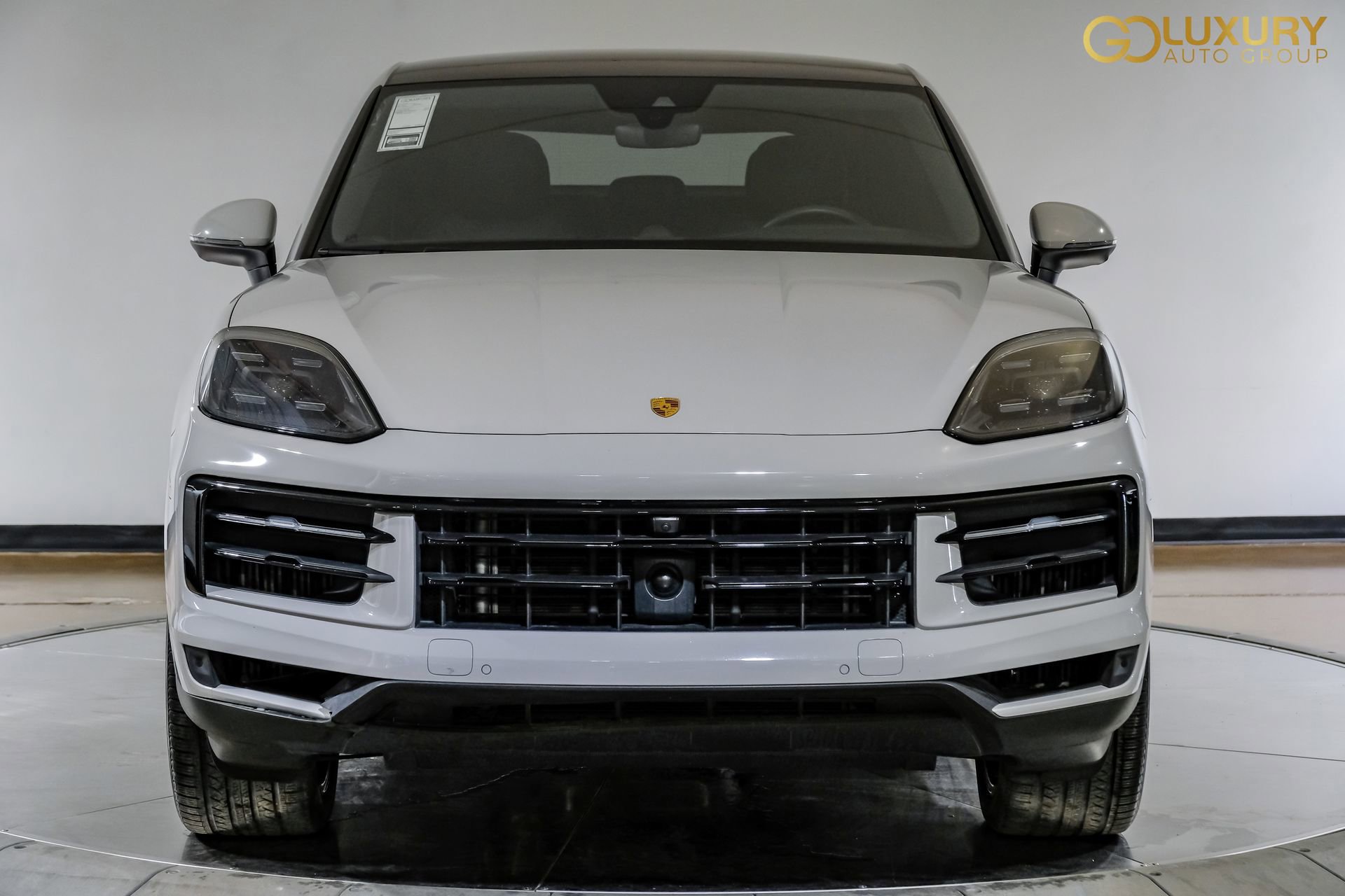 Used 2024 Porsche Cayenne Coupe image 7
