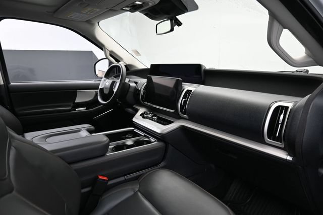 Certified 2025 Ford Expedition Max Active AWD/4WD image 35