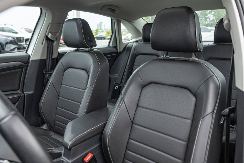 Certified 2023 Volkswagen Jetta SE w/ Panoramic Sunroof Package FWD image 13