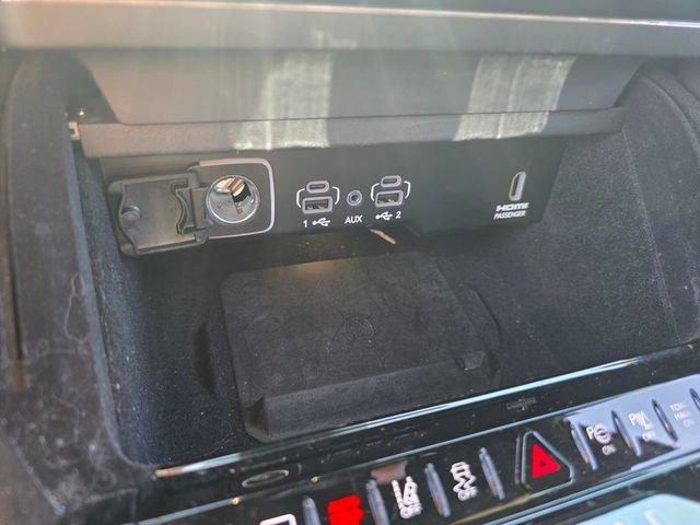 Used 2022 Jeep Grand Wagoneer Series I AWD/4WD image 26