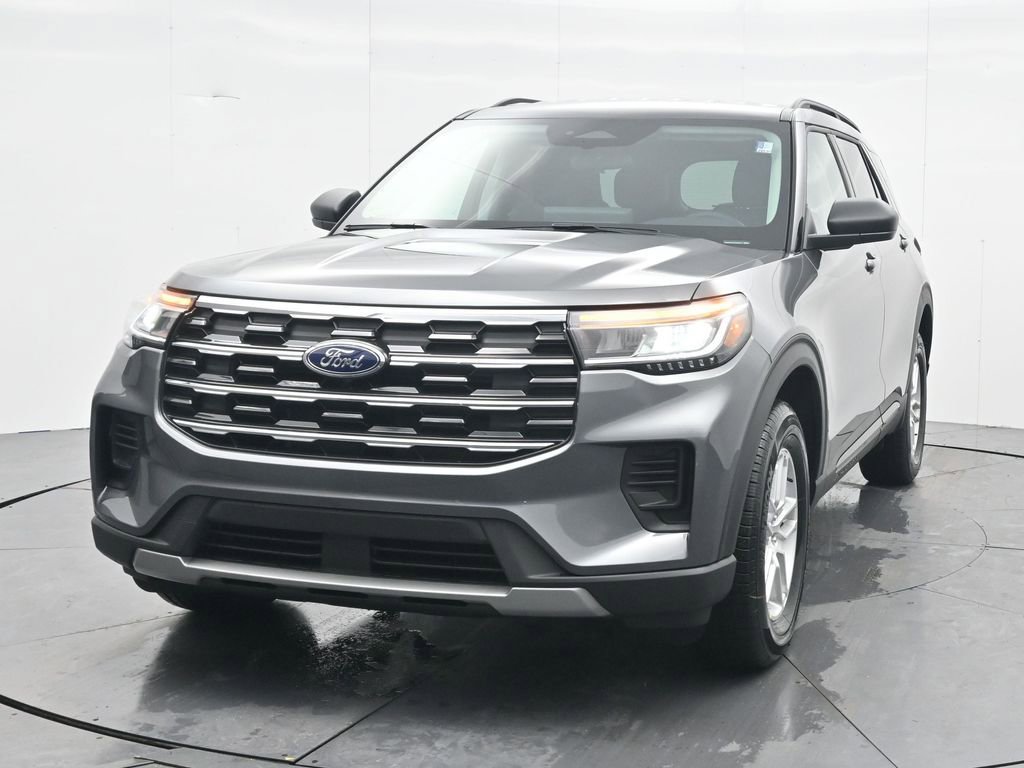 New 2026 Ford Explorer Active image 2