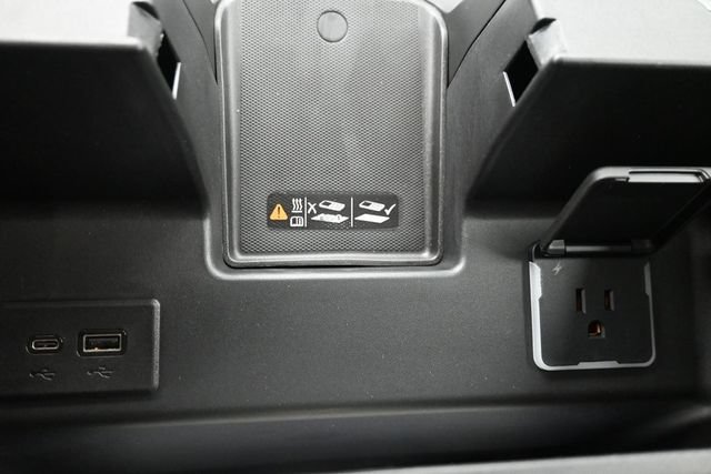 Used 2026 Chevrolet Silverado 2500 High Country w/ Technology Package AWD/4WD image 33