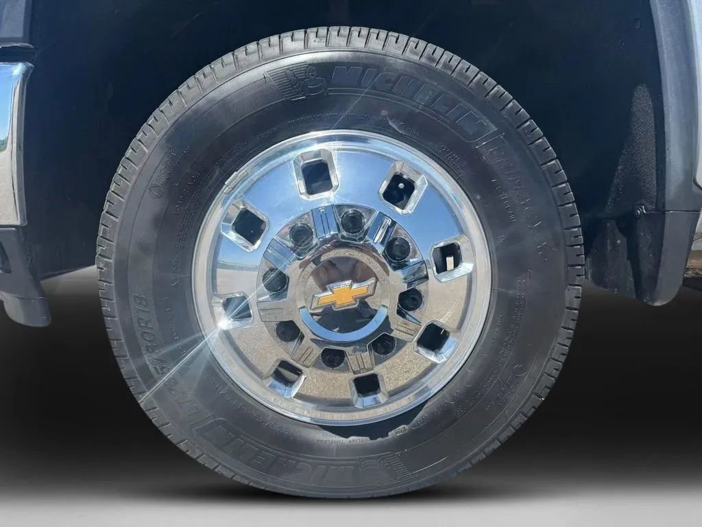 Used 2026 Chevrolet Silverado 3500 LT w/ All Star Edition AWD/4WD image 32