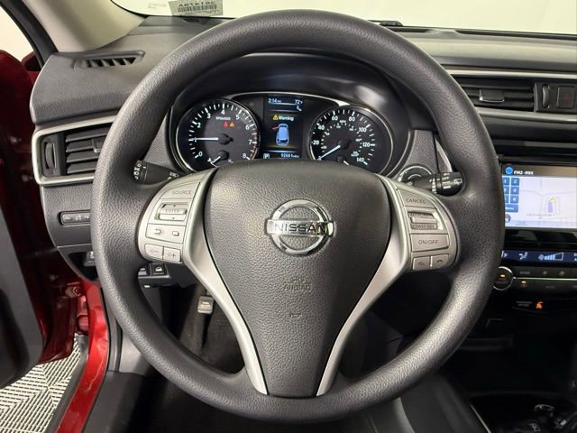 Used 2016 Nissan Rogue SV w/ SV Premium Package image 17