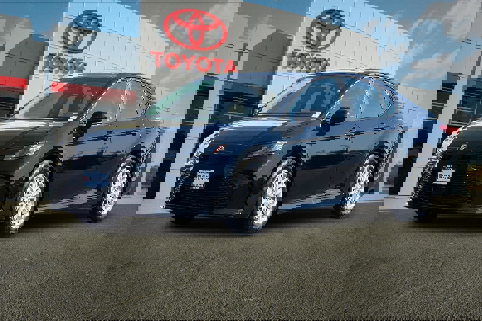 Certified 2025 Toyota Camry LE image 7