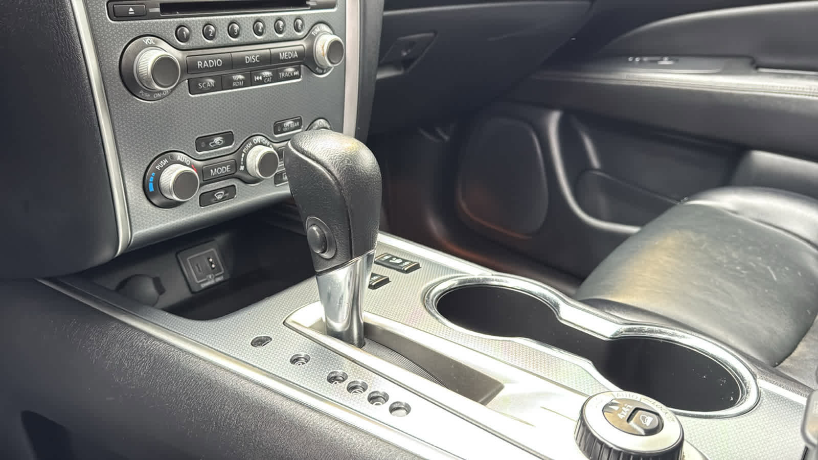 Used 2019 Nissan Pathfinder SL image 25