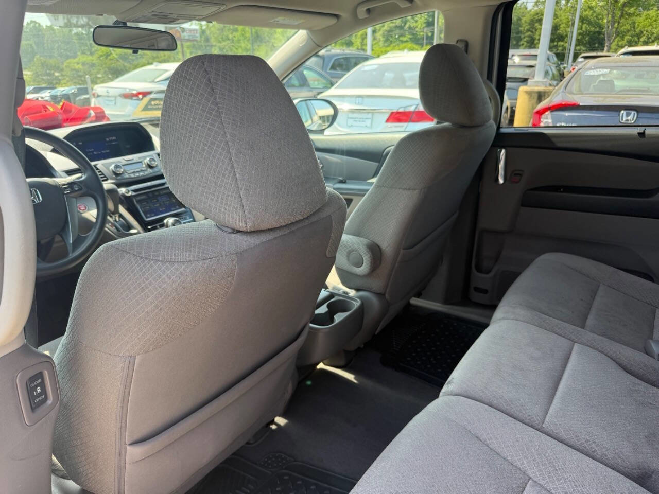Used 2014 Honda Odyssey EX image 17
